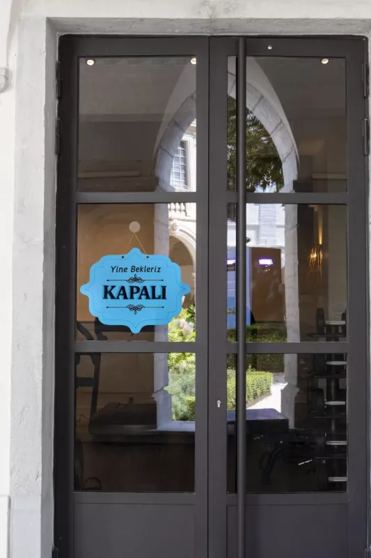 Ahşap Dekoratif Kesim Açık-Kapalı Yazısı - Açık Mavi