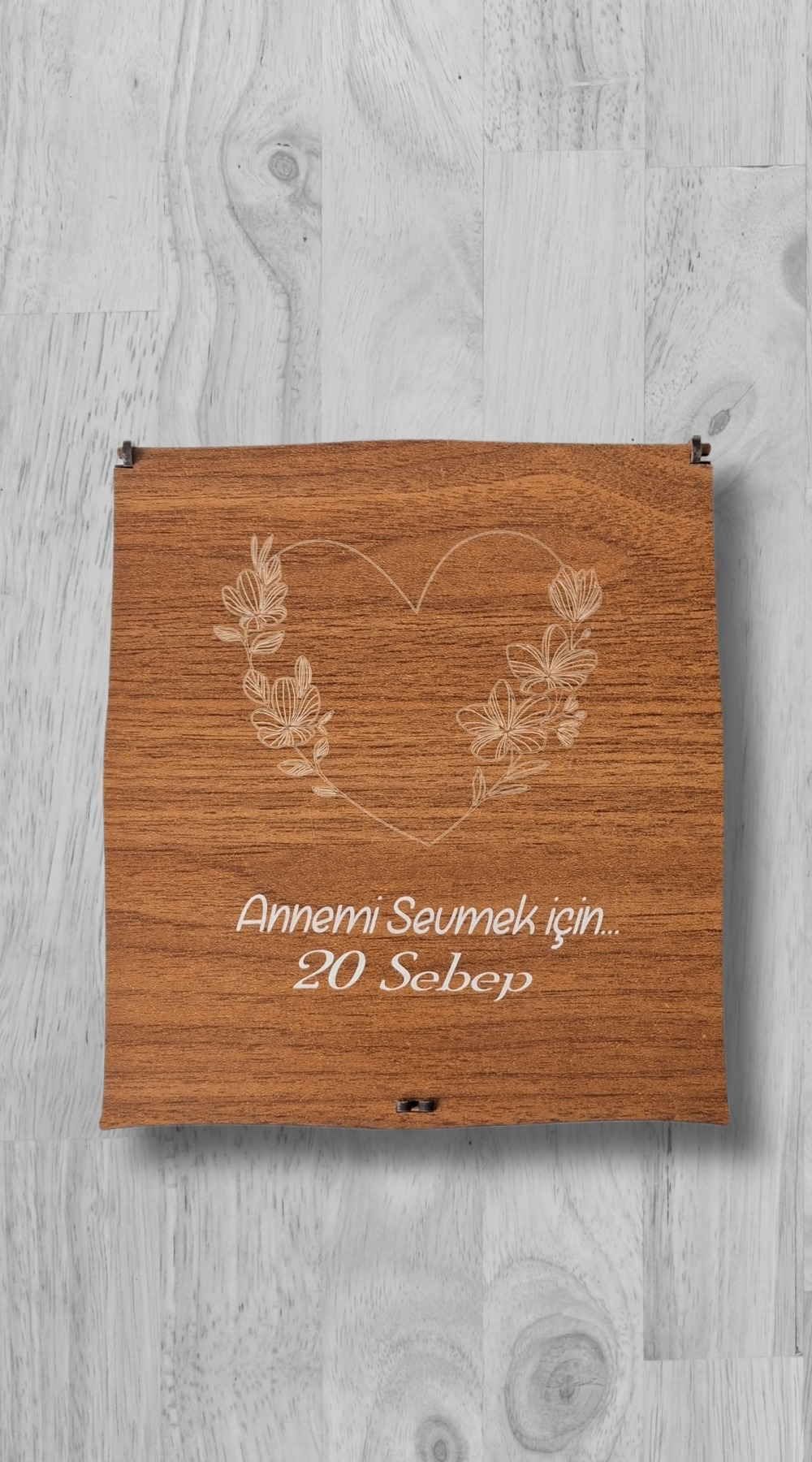 Annemi Sevmek İçin 20 Neden - Lazer Kesim Ahşap Kutulu Puzzle Hediye