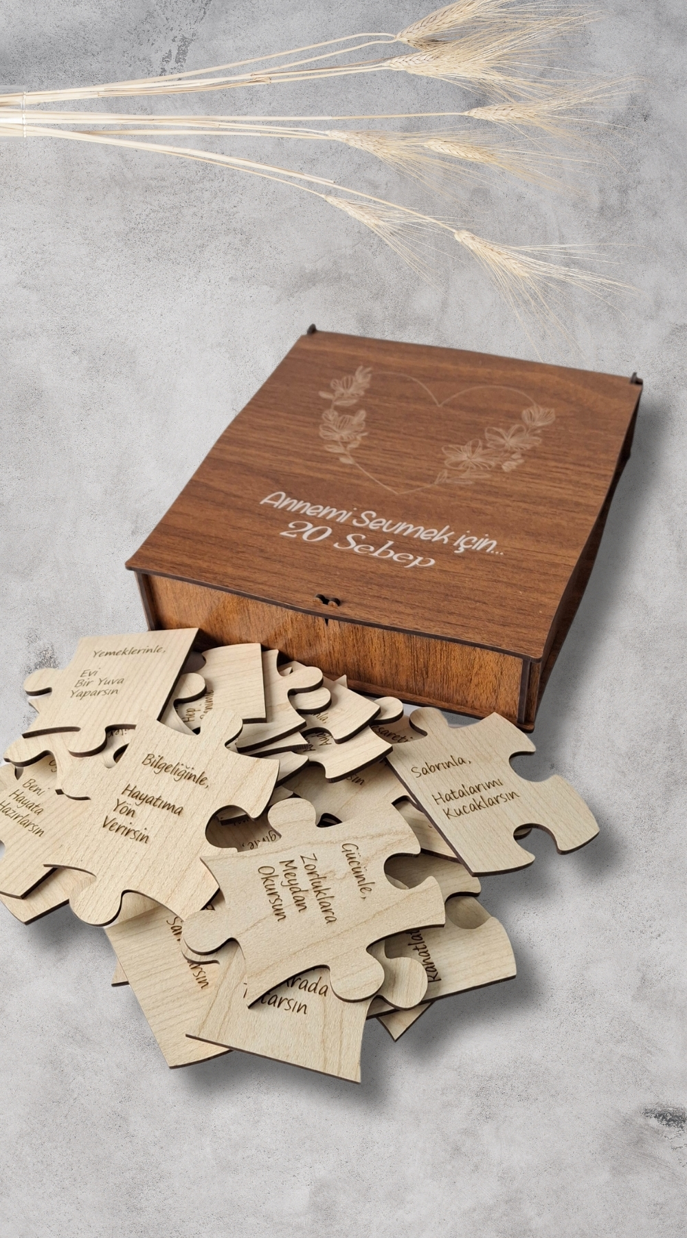 Annemi Sevmek İçin 20 Neden - Lazer Kesim Ahşap Kutulu Puzzle Hediye