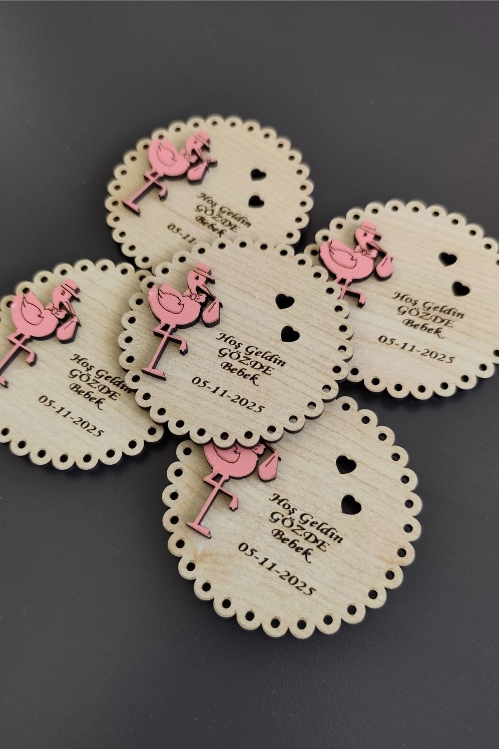 Leylek Desenli Hoşgeldin Ahşap Bebek Magneti Pembe - 20 Adet