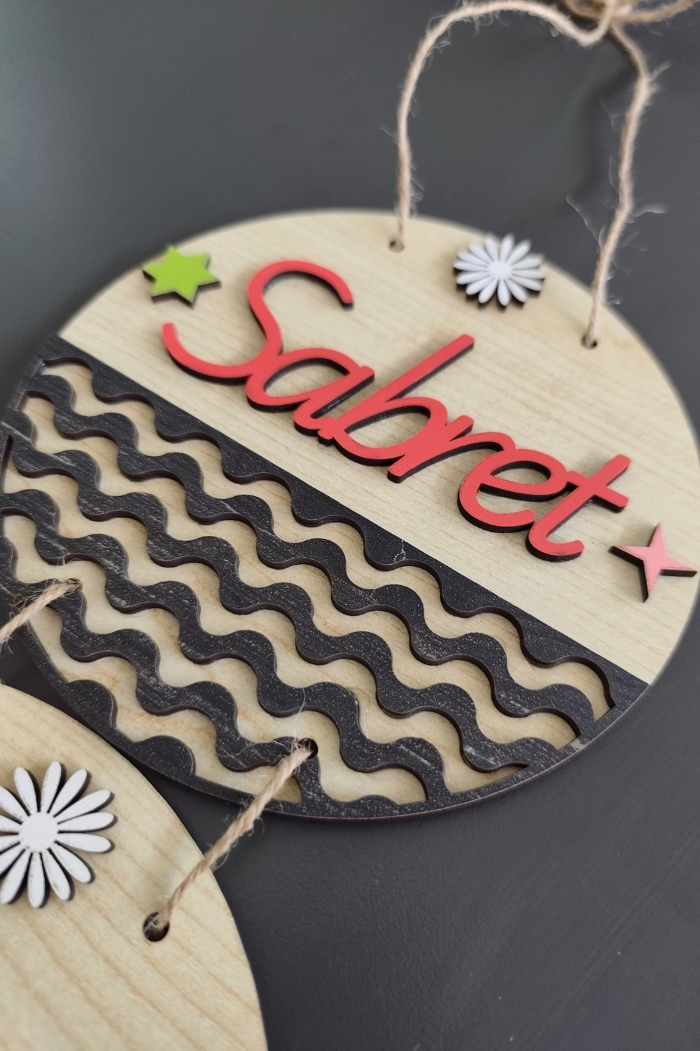 Sabret Şükret Dua Et 2D Mdf Lazer Kesim Akçaağaç-Rebap Kapı ve Duvar Süsü