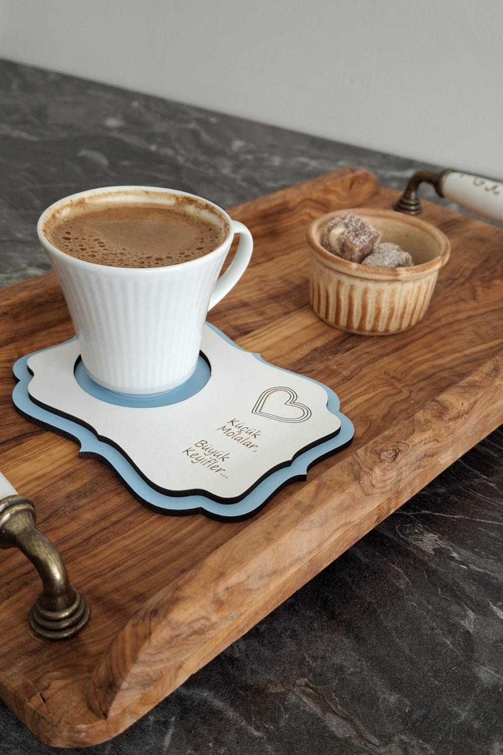 Kutaydan 6 Parça Renkli Ahşap Lazer Kesim Bardak ve Kahve Altlığı - Renkli-Beyaz