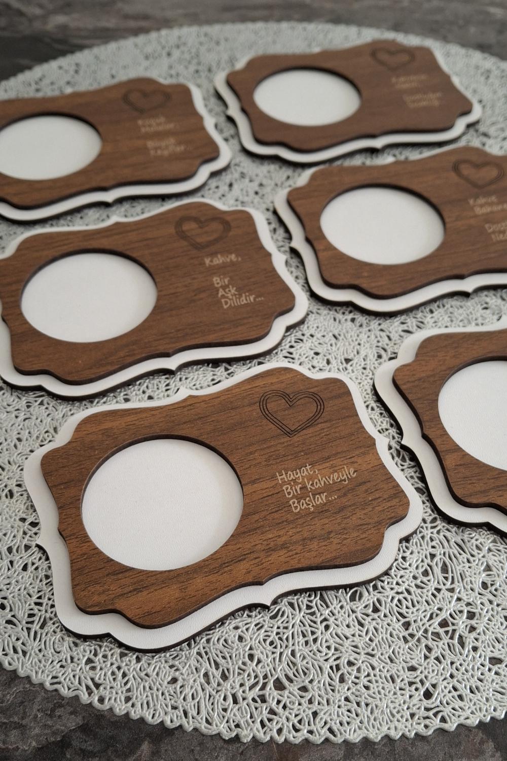 Kutaydan 6 Parça Birinci Sınıf Ahşap Lazer Kesim Bardak ve Kahve Altlığı - Beyaz-Ceviz