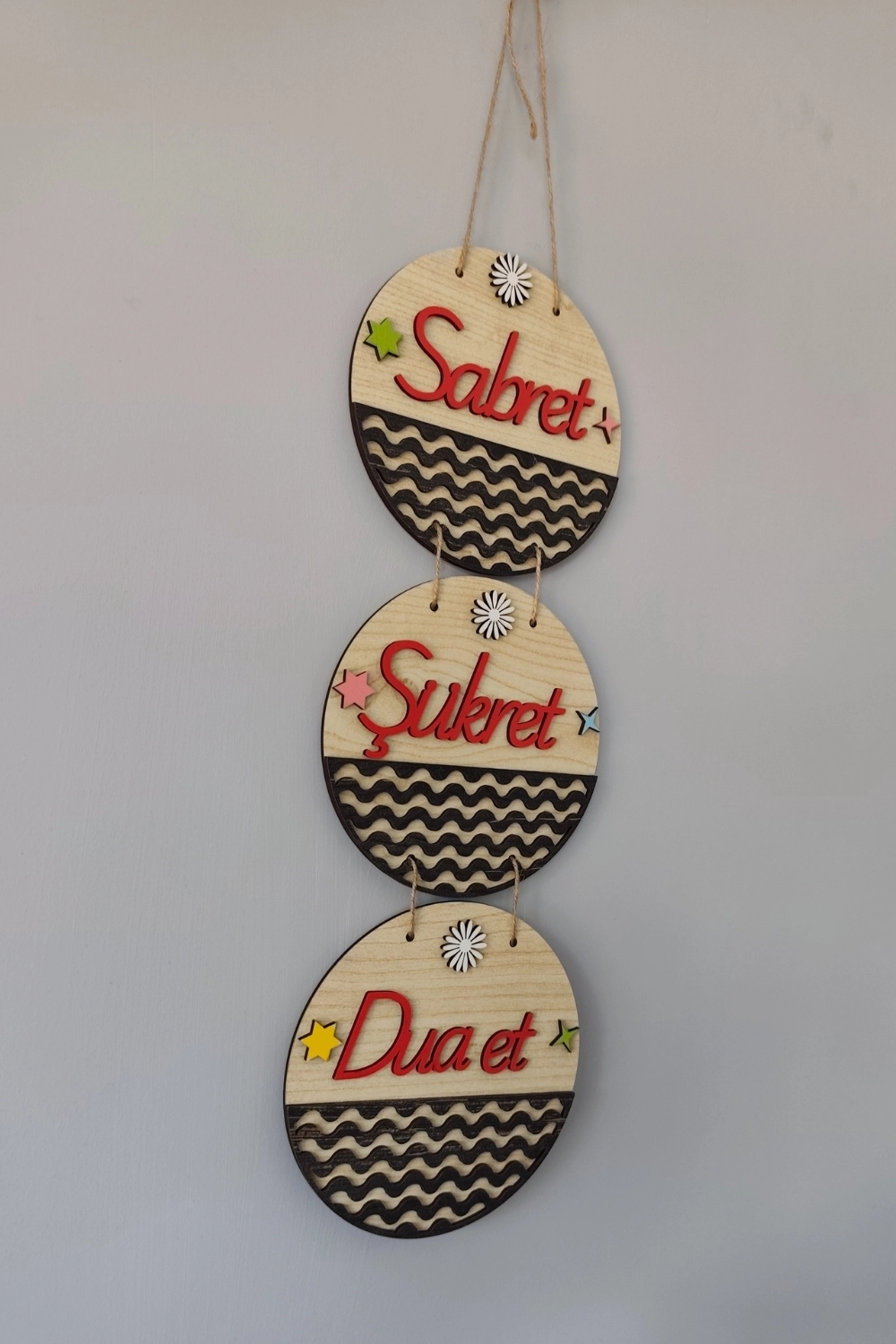 Sabret Şükret Dua Et 2D Mdf Lazer Kesim Akçaağaç-Rebap Kapı ve Duvar Süsü