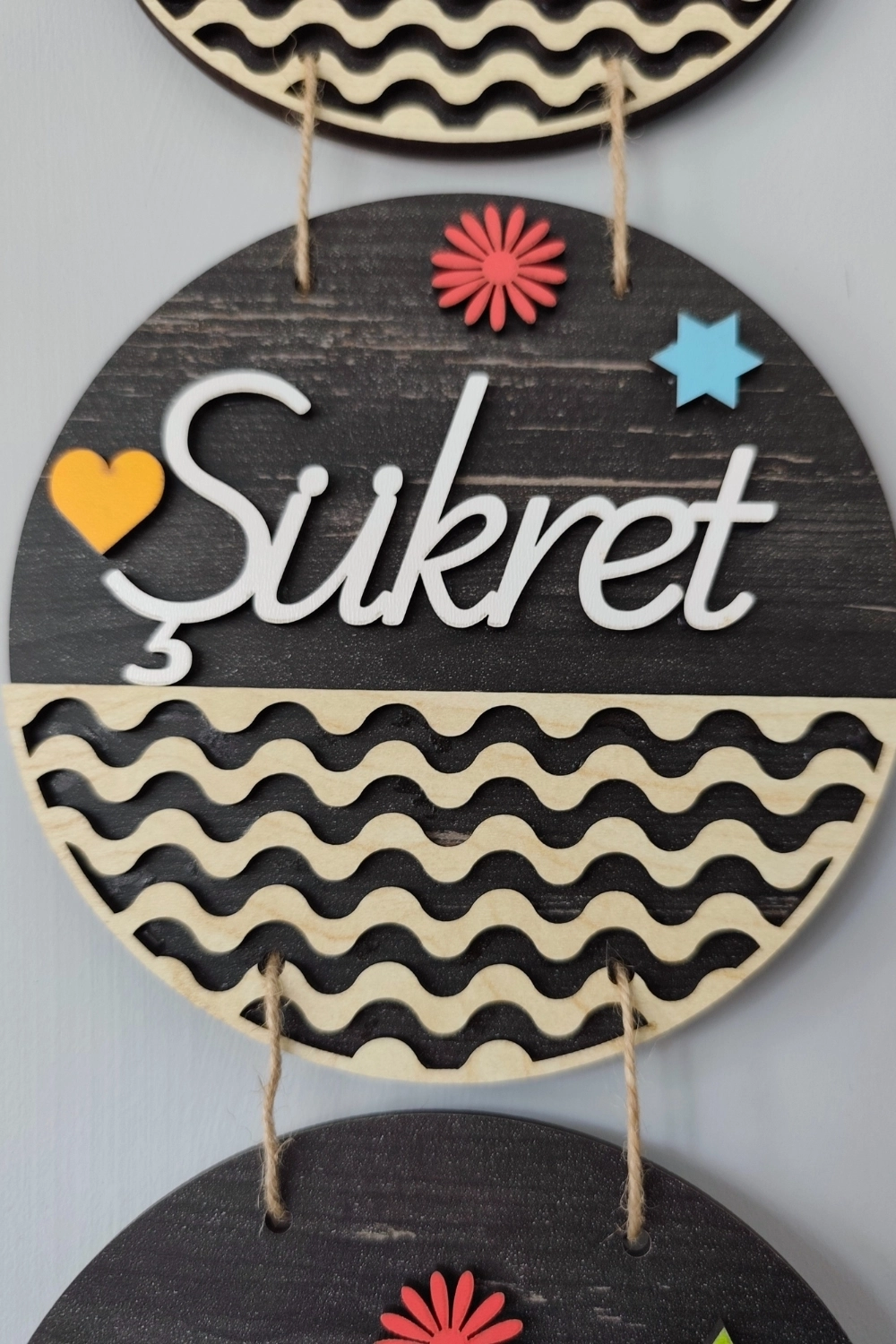 Sabret Şükret Dua Et 2D Mdf Lazer Kesim Rebap Ahşap Kapı ve Duvar Süsü