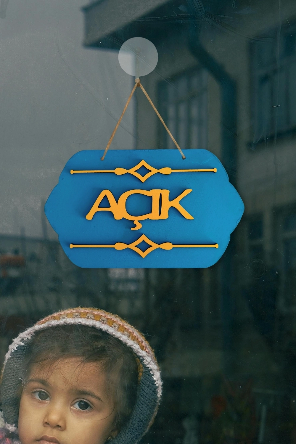 Turkuaz Ahşap Butik Açık/Kapalı Tabelası - Akrilik Boyalı Özel Tasarım