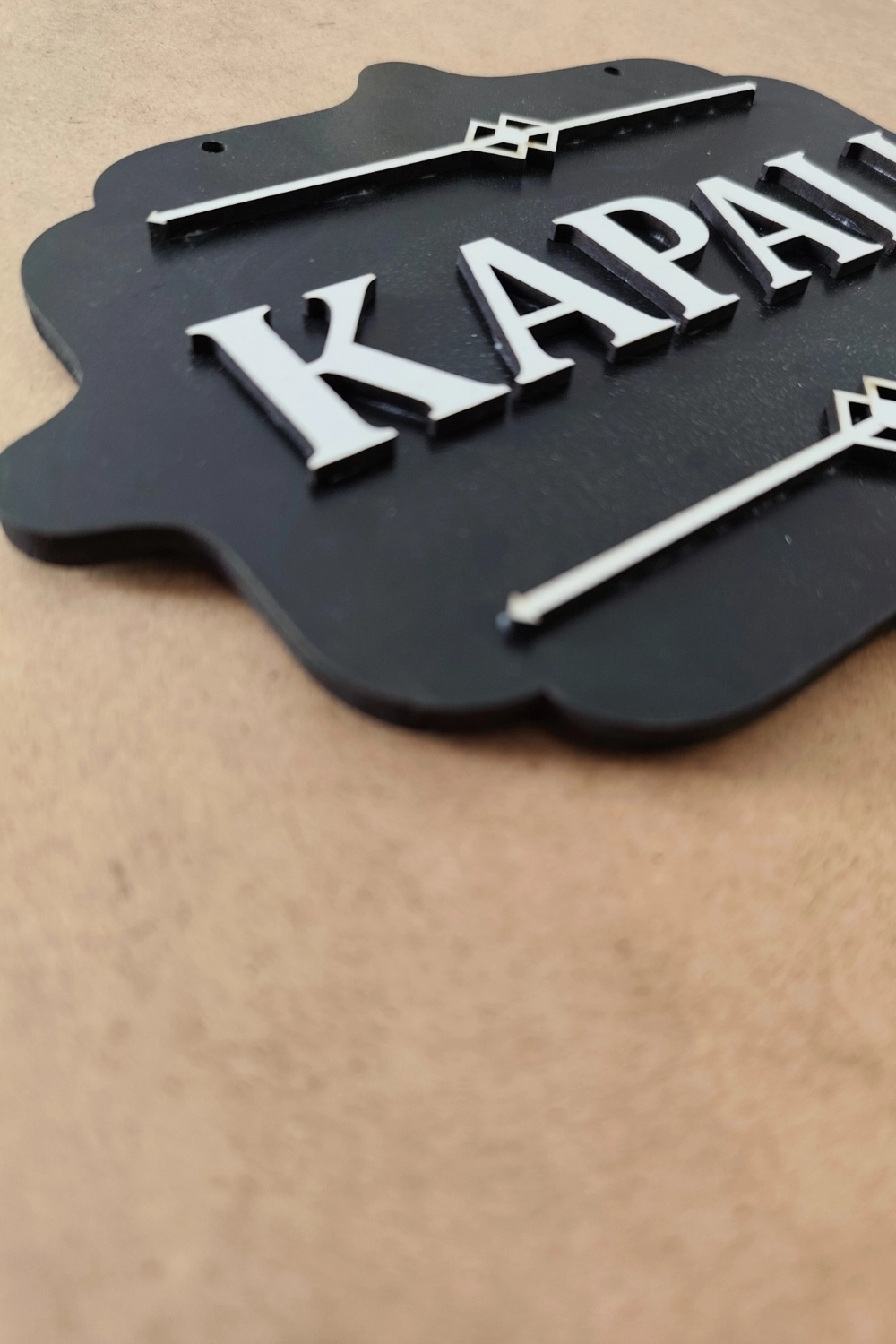 Ahşap Dekoratif Kesim Açık-Kapalı Yazısı - Siyah