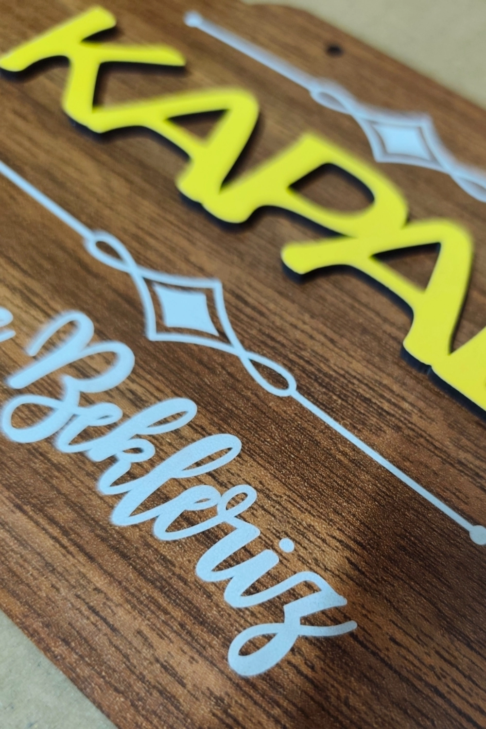 Dekoratif Ahşap Çift Taraflı 2D Açık-Kapalı Yazısı - Ceviz