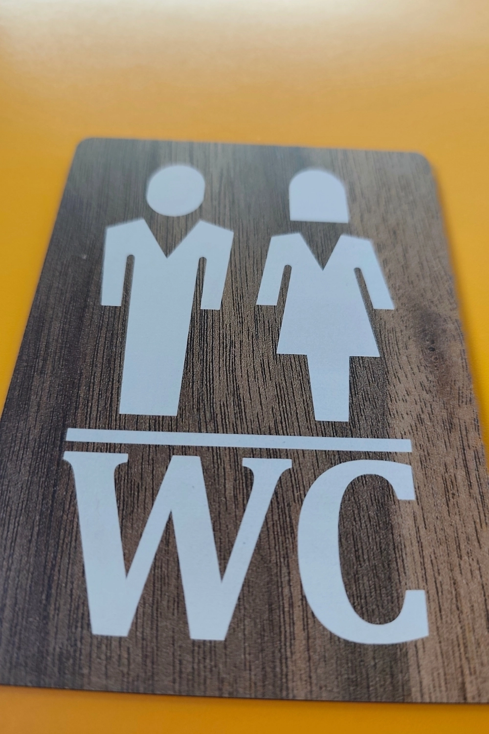 Kadın-Erkek WC Yönlendirme Levhası - Tesbih Ahşap