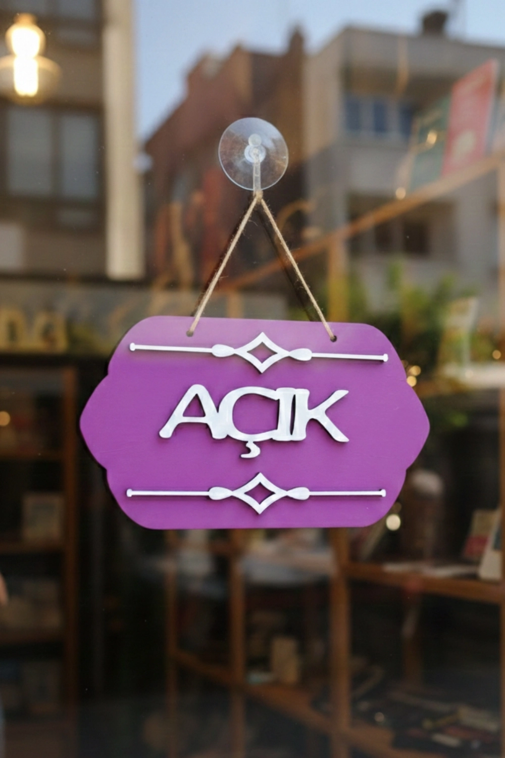 Mor Ahşap Açık/Kapalı Tabelası - Akrilik Boyalı Özel Tasarım