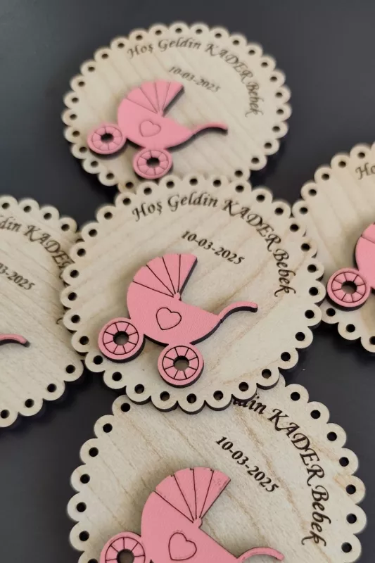 Sevimli Ayıcık Desenli Hoşgeldin Ahşap Bebek Magneti Pembe - 20 Adet