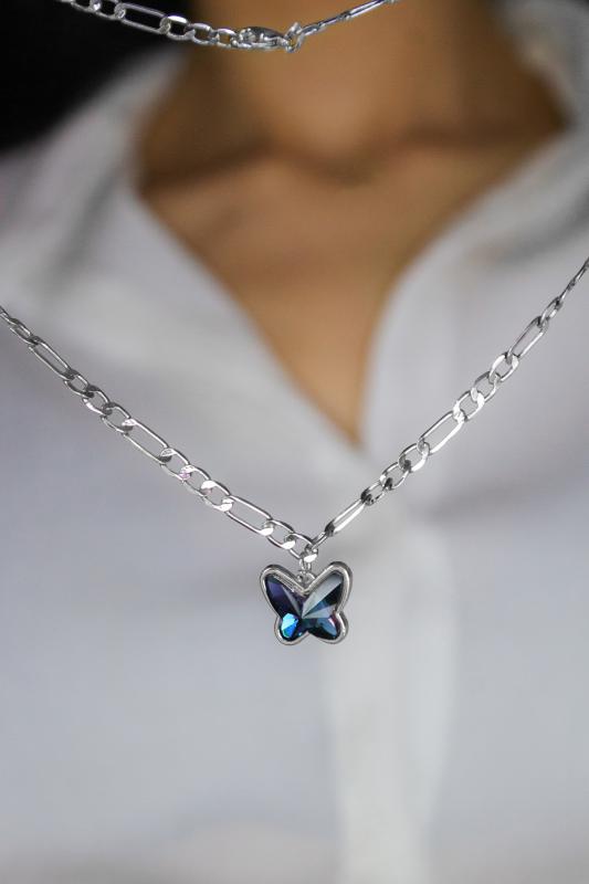 Swarovski Butterfly Taşlı Gümüş Kaplama Figaro Zincirli Kelebek Kolye