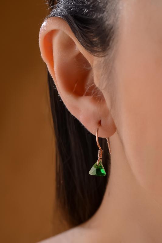 Swarovski Taşlı 6628 Xilion Triangle 925 Ayar Gümüş Küpe - Emerald