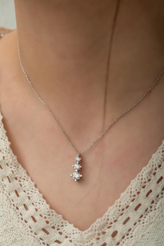 Swarovski Zirconia Üç Tektaş 925 Ayar Gümüş Kolye