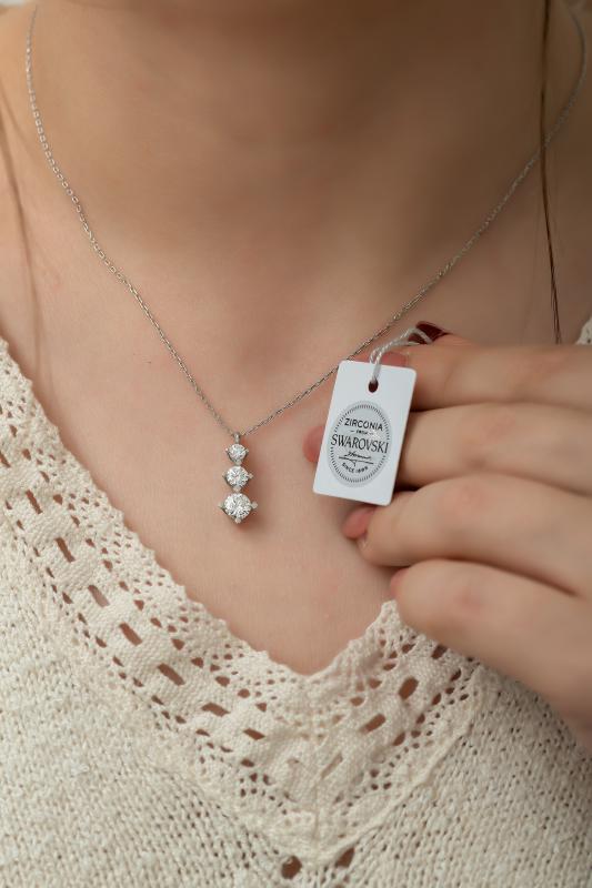 Swarovski Zirconia Üç Tektaş 925 Ayar Gümüş Kolye
