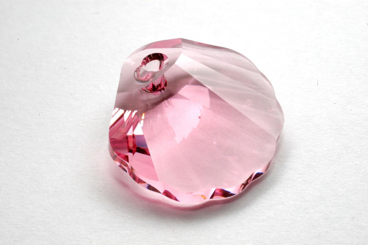 Swarovski® 6723 Shell Light Rose Damla İpli Kolye