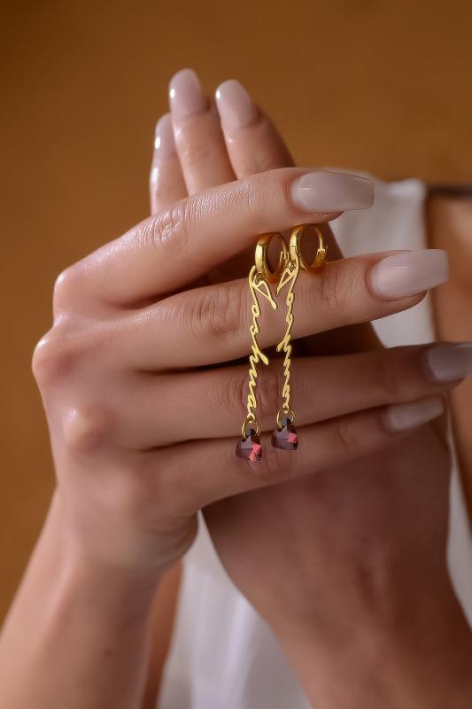 Kişiye Özel Swarovski Üçgen Taşlı İsimli 925 Ayar Gümüş Küpe
