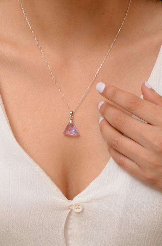 Swarovski® 6628 Xilion Triangle Light Rose 925 Ayar Gümüş Kolye