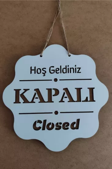 Ahşap Dekoratif Kesim Üç Katlı Açık-Kapalı Yazısı