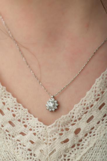 Swarovski Zirconia Çiçek Figürlü 925 Ayar Gümüş Kolye