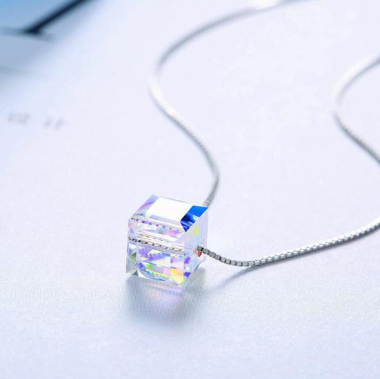Swarovski® Kare Taşlı 925 Ayar Gümüş Kolye