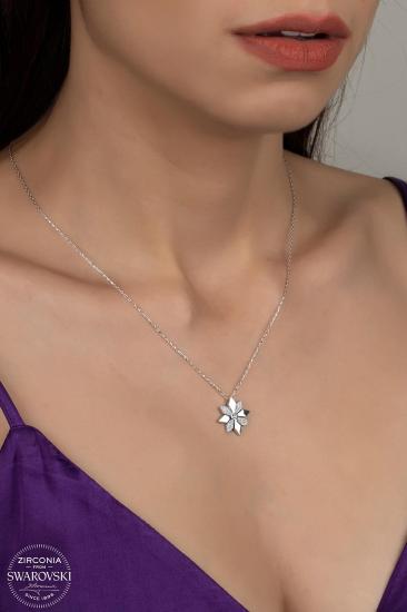 Kutaydan SWR Zirconia Çiçek Figürlü Kadın Gümüş Kolye