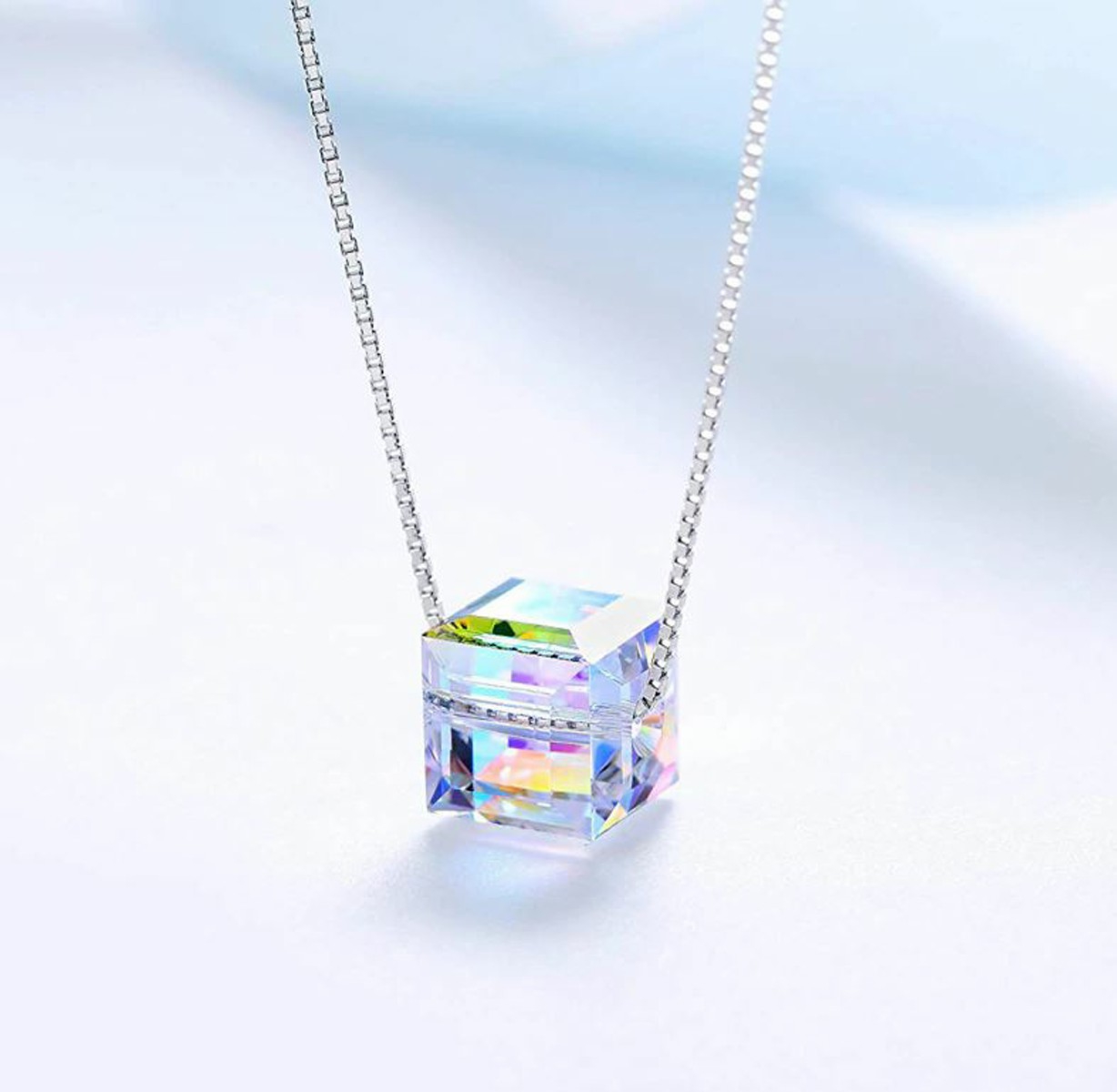 Swarovski® Kare Taşlı 925 Ayar Gümüş Kolye