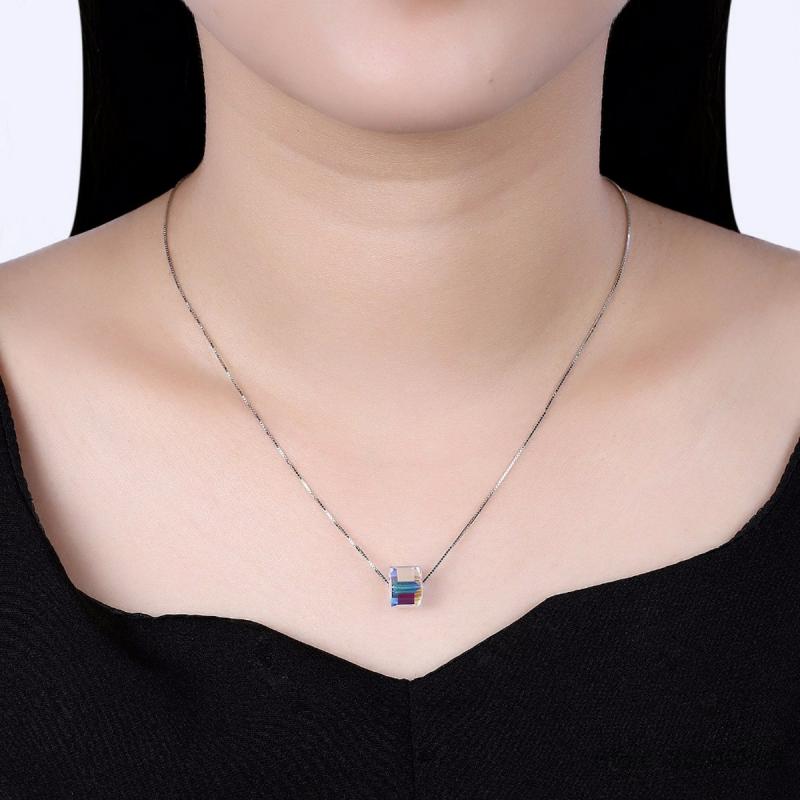 Swarovski® Kare Taşlı 925 Ayar Gümüş Kolye